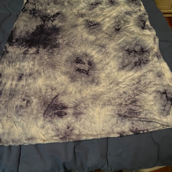 Blue & white NWOT Stretchy infinity scarf - Picture 4 of 9